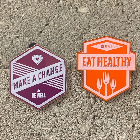 Disney Trading Pins - Picture 1 of 4